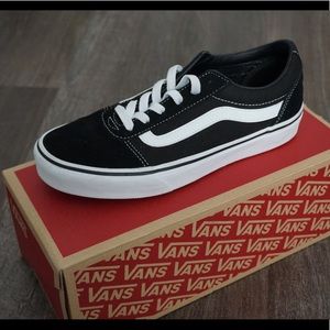 VANS black sneaker